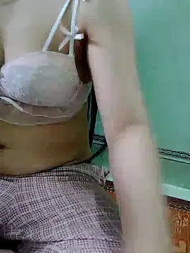 Kieuxinhgai online show from 11.08.25