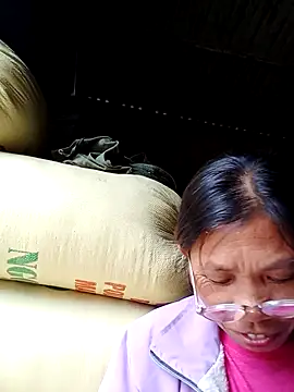 bella-la online show from 10.31.25