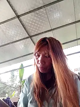 Snapshot of bella-la chatting on 02.15.26 bella-la online show from 02.15.26