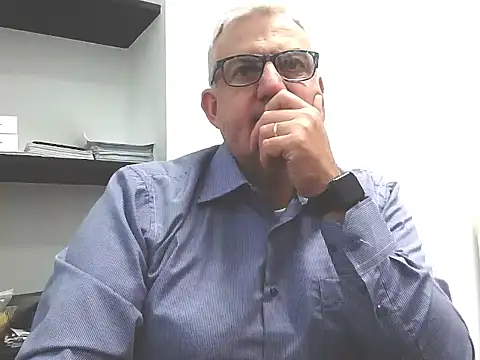 Snapshot of Diegoriv71 chatting on 10.27.25 Diegoriv71 online show from 10.27.25