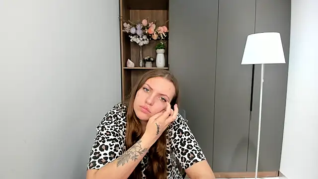 BernitaHaar online show from 10.29.25