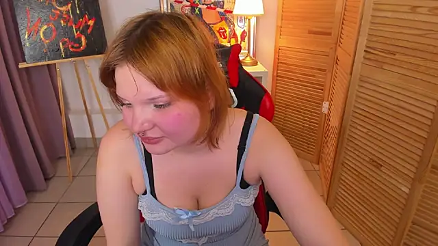 babyyullii online show from 11.12.25