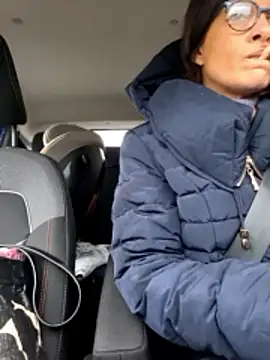 Piediniecollant online show from 11.24.25