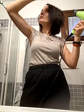 Piediniecollant online show from 12.16.25