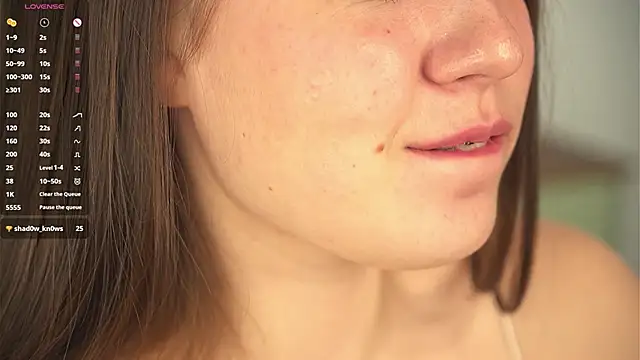 Snapshot of LoreeScialdone chatting on 11.19.25 LoreeScialdone online show from 11.19.25