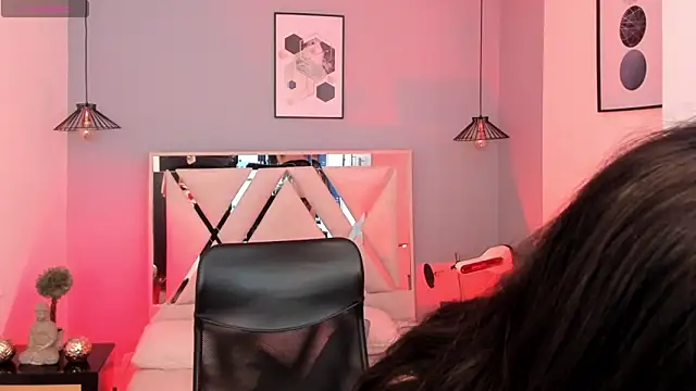 mia jagger online show from 04.22.26