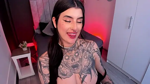 mia jagger online show from 06.13.26