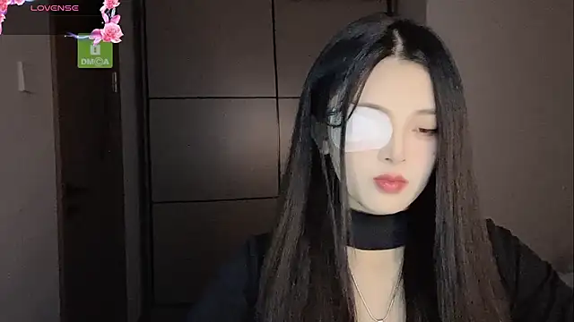 Snapshot of ronronner233 chatting on 11.03.25 ronronner233 online show from 11.03.25