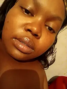 Snapshot of 3bigcuteness chatting on 11.09.25 3bigcuteness online show from 11.09.25