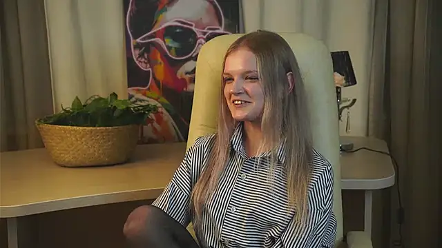 BrennaTout online show from 10.28.25