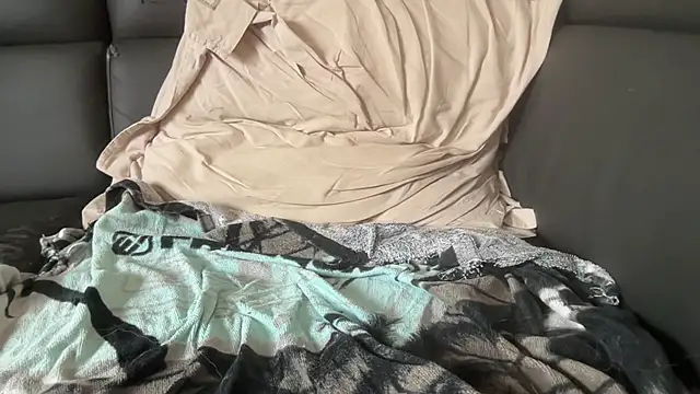 Snapshot of nonente_ chatting on 02.14.26 nonente online show from 02.14.26