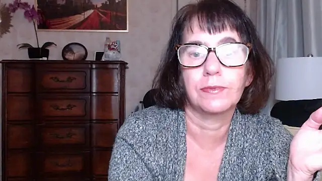 Snapshot of BigbustedBrenda chatting on 12.02.25 BigbustedBrenda online show from 12.02.25