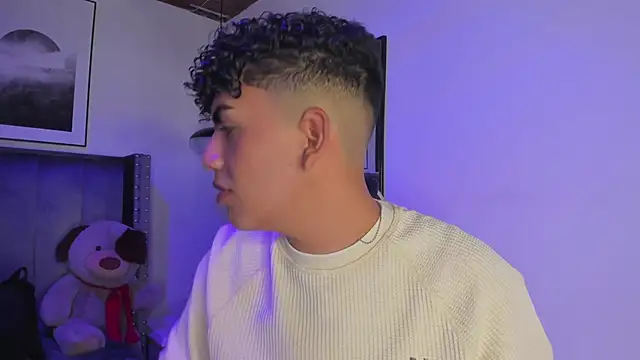 Snapshot of Niick_Twiink chatting on 10.30.25 Niick Twiink online show from 10.30.25