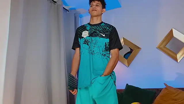 KamiSuarez online show from 02.02.26