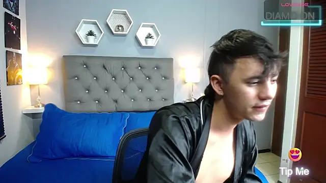 Snapshot of paul_myller chatting on 10.31.25 paul myller online show from 10.31.25