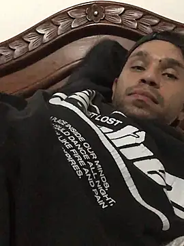 Snapshot of Msmn chatting on 11.03.25 Msmn online show from 11.03.25