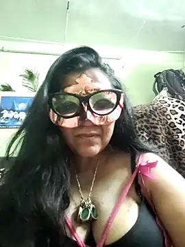 LOVE  RANI online show from 04.15.26