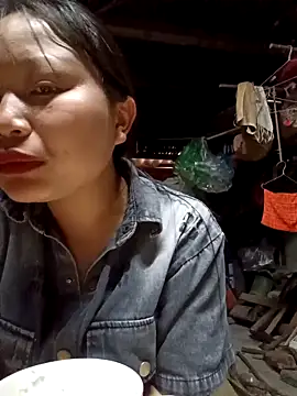 yoyo-mi online show from 04.04.26