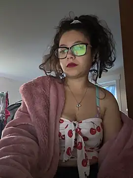 Sexy MamacitaX online show from 10.28.25