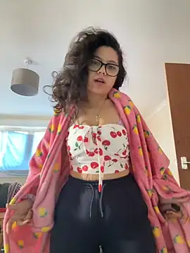 Sexy MamacitaX online show from 10.29.25