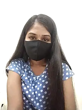 Green LaDY66 online show from 11.09.25