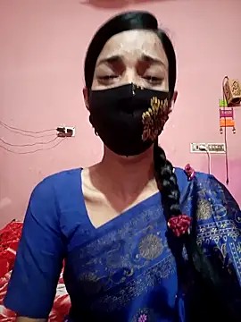 Green LaDY66 online show from 04.07.26