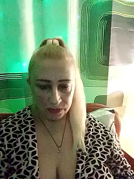 Esenia505 online show from 12.21.25