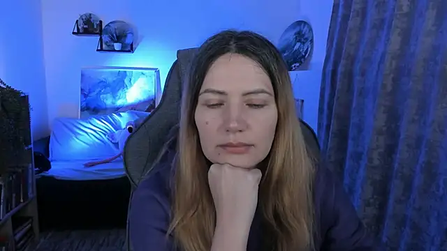 AleksaLaurent online show from 12.21.25