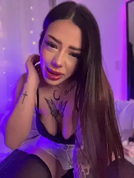 AshleyWinslow online show from 04.15.26