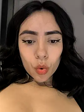 Sara-215 online show from 01.18.26