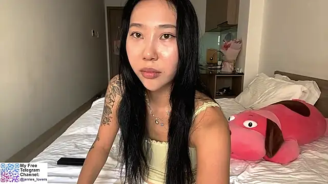 LizParadiz online show from 10.30.25