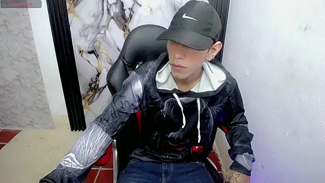 The latin boy online show from 12.18.25