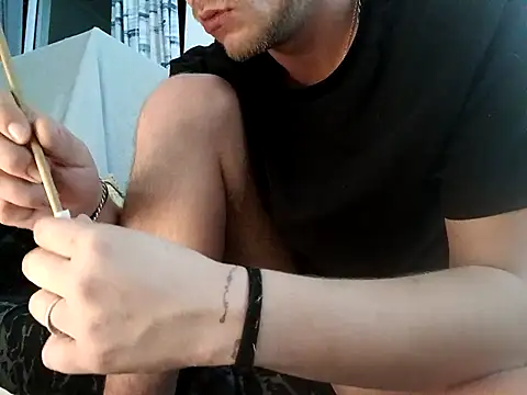 Snapshot of THOMMONSTER5299 chatting on 11.20.25 THOMMONSTER5299 online show from 11.20.25