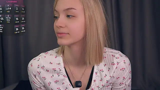 Snapshot of VetaManhardt chatting on 04.30.26 VetaManhardt online show from 04.30.26