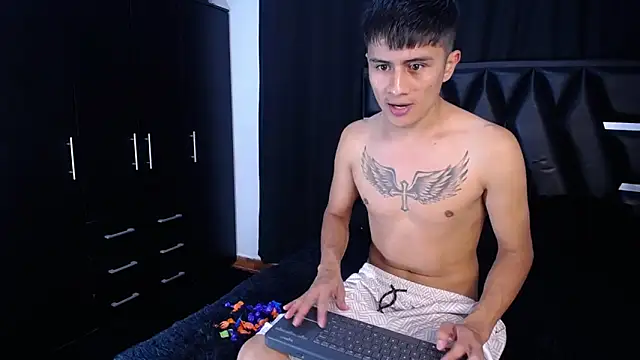 Snapshot of Ferxxo_Oficial chatting on 10.31.25 Ferxxo Oficial online show from 10.31.25