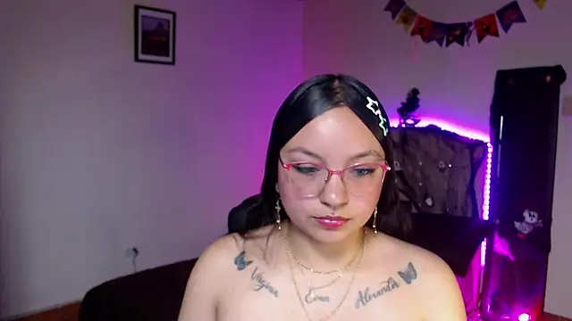 Snapshot of _anne_hot21 chatting on 10.30.25  anne hot21 online show from 10.30.25