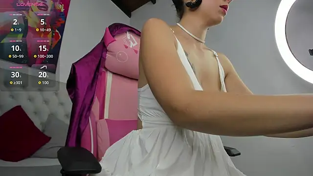 natasha segura online show from 11.13.25