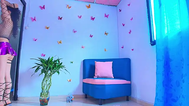 Snapshot of Juliet_1_ chatting on 11.02.25 Juliet 1  online show from 11.02.25