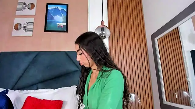 Ivy Spicy online show from 03.18.26