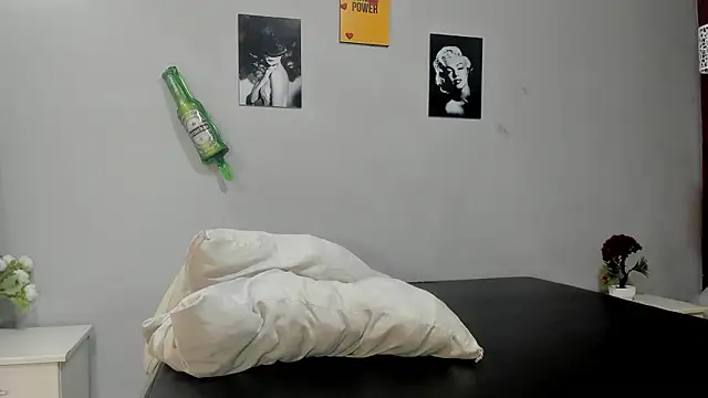 sexynova 93 online show from 03.26.26