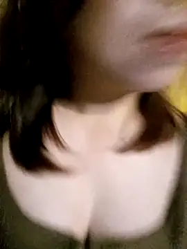 Snapshot of julybe chatting on 04.26.26 julybe online show from 04.26.26