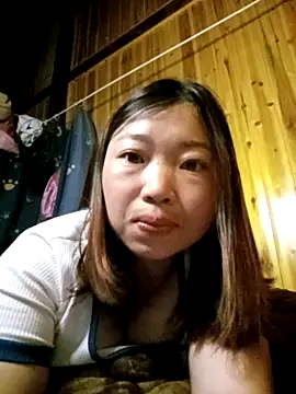Snapshot of julybe chatting on 05.03.26 julybe online show from 05.03.26