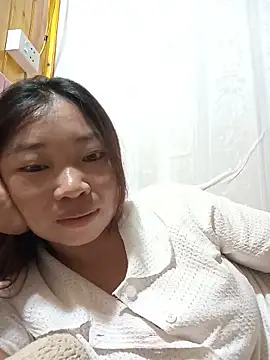 Snapshot of julybe chatting on 06.14.26 julybe online show from 06.14.26