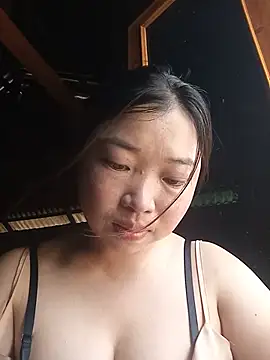 Snapshot of julybe chatting on 07.15.26 julybe online show from 07.15.26