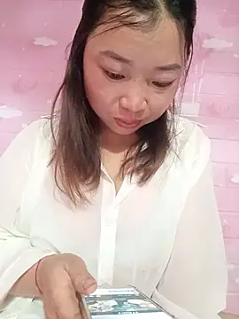 Snapshot of julybe chatting on 07.26.26 julybe online show from 07.26.26