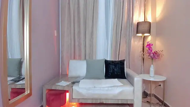 HannaaWells online show from 11.27.25