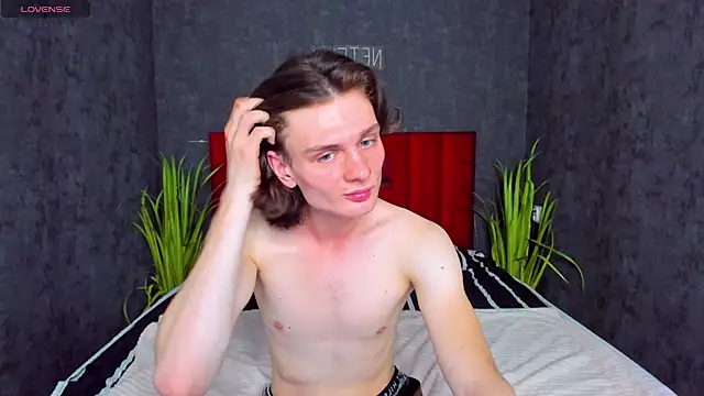 NelsonGodman online show from 11.06.25