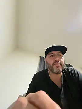 ezrah23 online show from 01.06.26