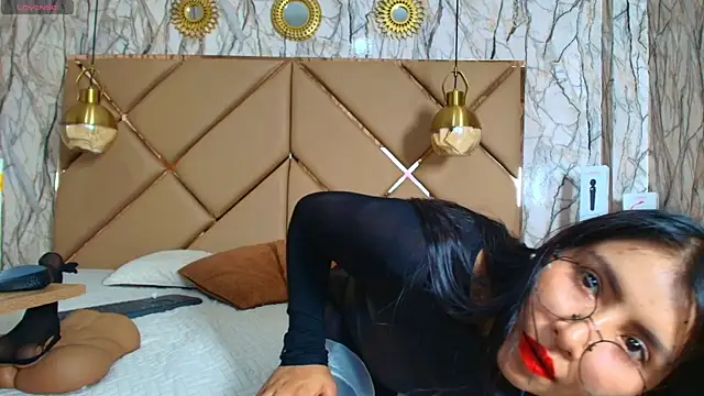 Snapshot of CATTA_GARCIA chatting on 06.25.26 CATTA GARCIA online show from 06.25.26
