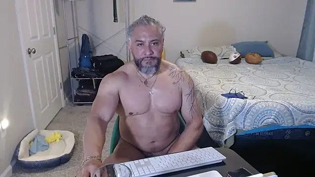 Snapshot of Chacho_1972 chatting on 06.14.26 Chacho 1972 online show from 06.14.26